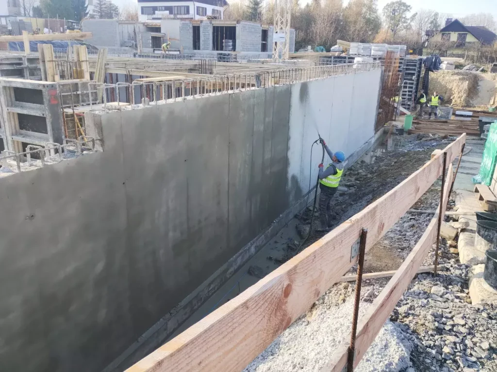 Iniekcja cisnieniowa vs krystaliczna